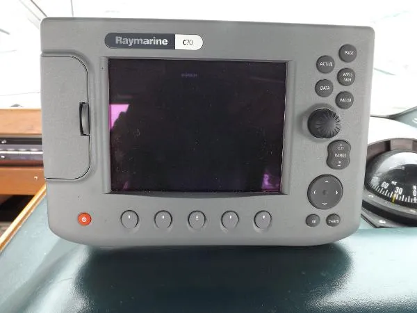 Slide: The Image of Sea Ray 270 Amberjack 1986 - 9