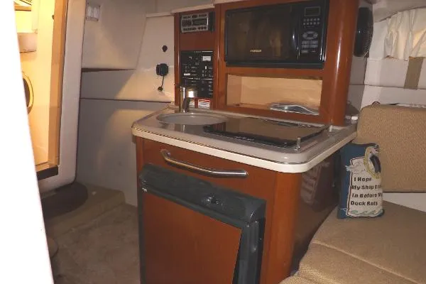 Slide: The Image of Sea Ray 240 Sundancer 2008 - 9