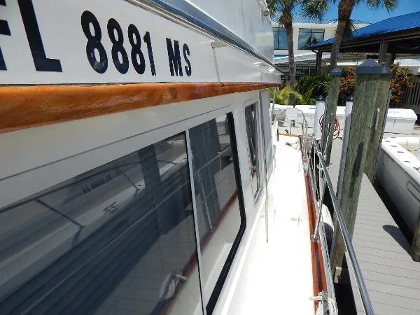 Slide: The Image of Sabreline 36 AFT CABIN 1990 - 10
