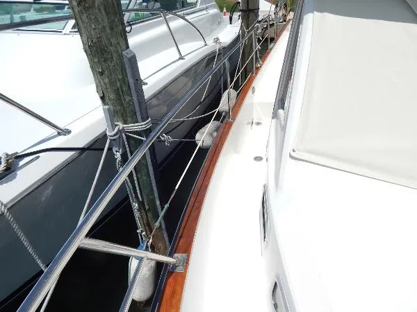 Slide: The Image of Sabreline 36 AFT CABIN 1990 - 8