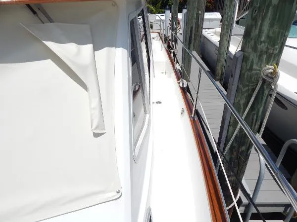 Slide: The Image of Sabreline 36 AFT CABIN 1990 - 9