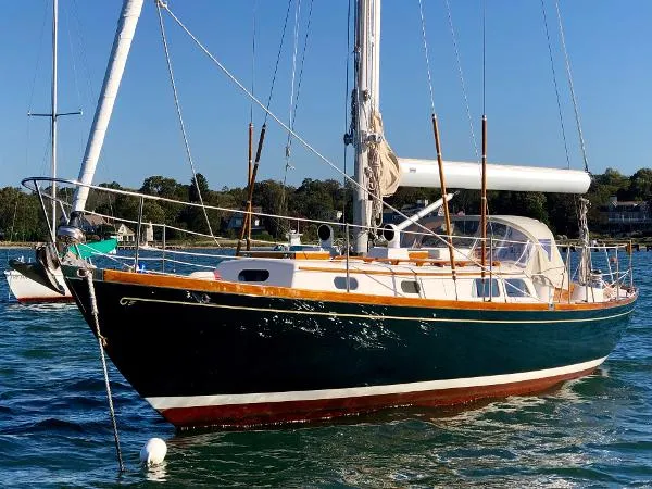 Slide: The Image of Hinckley Yachts Pilot 35 1973 - 1