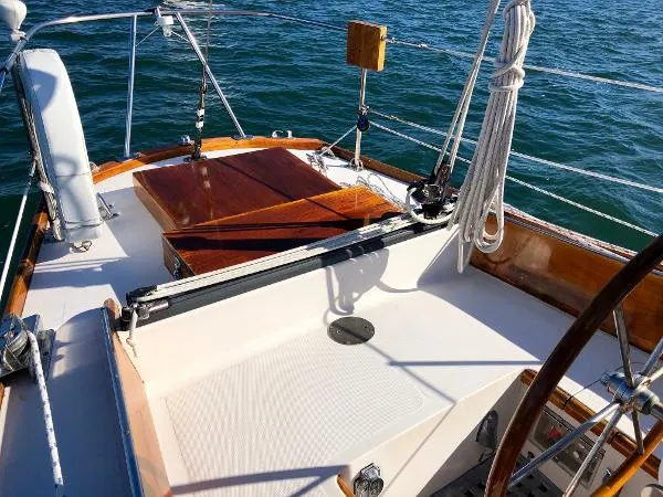 Slide: The Image of Hinckley Yachts Pilot 35 1973 - 10