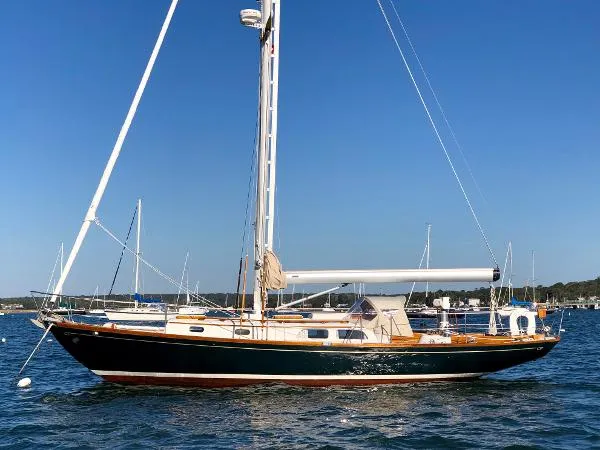 Slide: The Image of Hinckley Yachts Pilot 35 1973 - 5