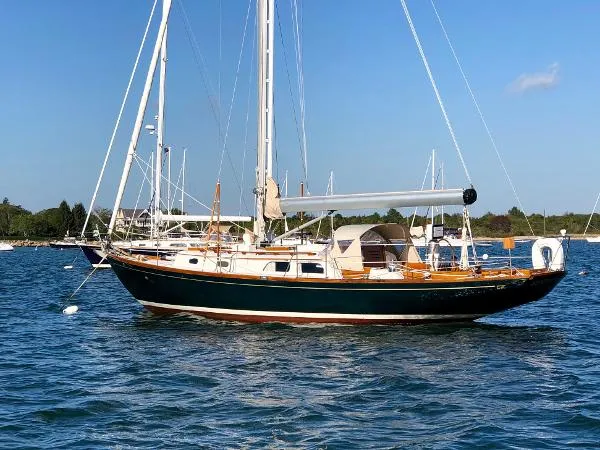 Slide: The Image of Hinckley Yachts Pilot 35 1973 - 6