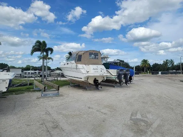 Slide: The Image of Sea Ray 270 Sundancer 2000 - 2