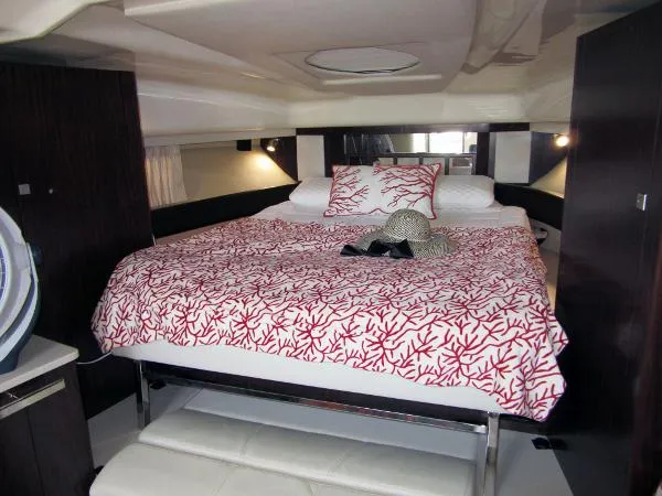 Slide: The Image of Monterey 355 Sport Yacht 2014 - 6