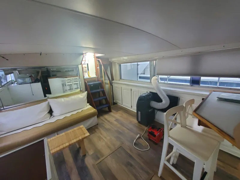Slide: The Image of Bertram Motor Yacht 1975 - 7