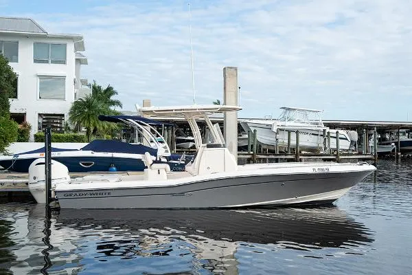 Slide: The Image of Grady-White 251 Coastal Explorer 2016 - 0