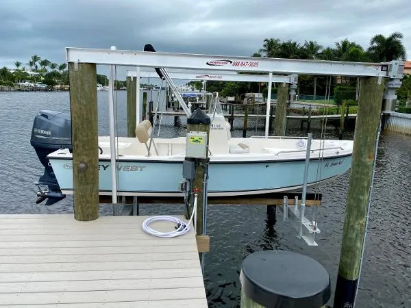 Slide: The Image of Key West 1720 Center Console 2016 - 0