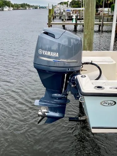 Slide: The Image of Key West 1720 Center Console 2016 - 7