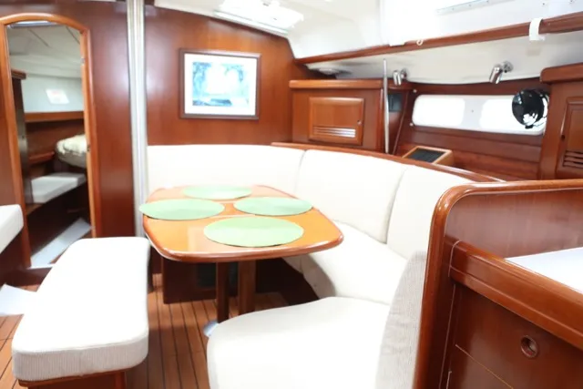 Slide: The Image of Beneteau 423 2004 - 11