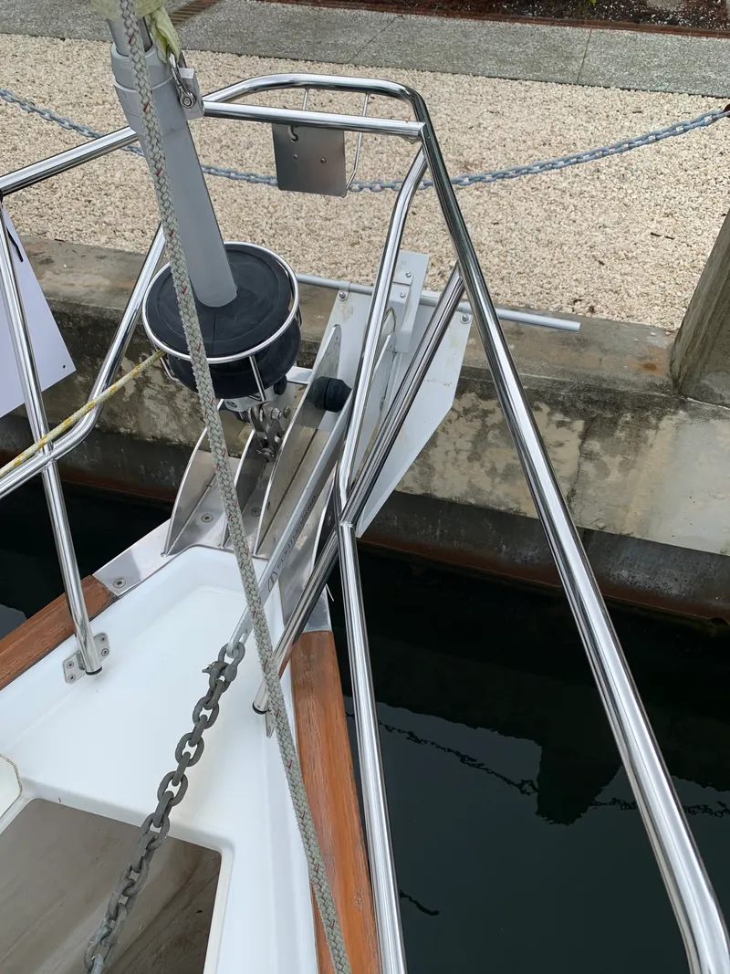 Slide: The Image of Beneteau 423 2004 - 2