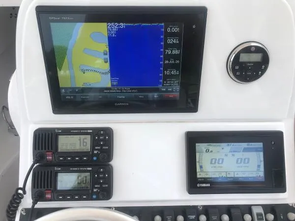 Slide: The Image of Contender 31 Fish Around 2001 - 7