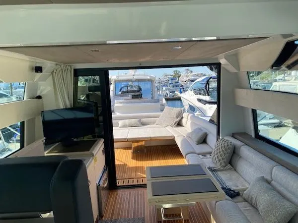 Slide: The Image of Beneteau GT 50 Sportfly 2020 - 10