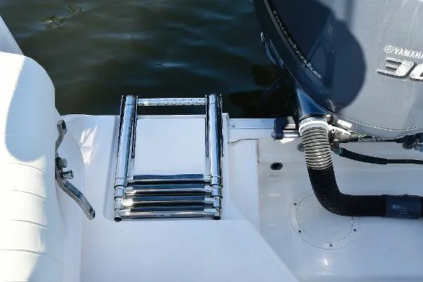 Slide: The Image of Grady-White 27 Center Console 2012 - 9