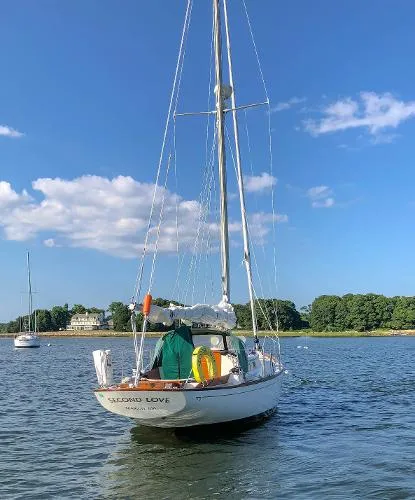Slide: The Image of Hinckley Yachts Pilot 1971 - 4