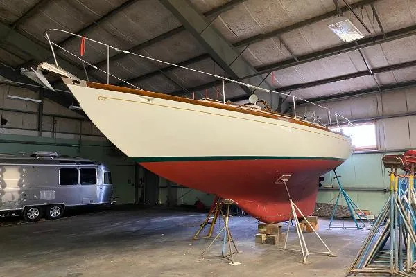 Slide: The Image of Hinckley Yachts Pilot 1971 - 7