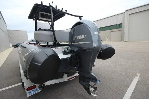 Slide: The Image of Zodiac Open 7 NEO T-Top 250hp In Stock 2021 - 6