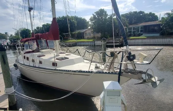Slide: The Image of Bruce Roberts 44 Center Cockpit Ketch 1987 - 1