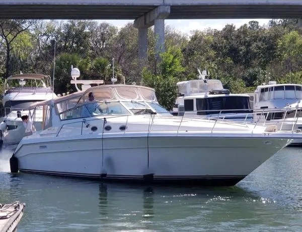 Slide: The Image of Sea Ray 440 Sundancer 1994 - 1