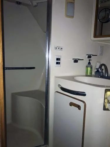 Slide: The Image of Sea Ray 440 Sundancer 1994 - 10