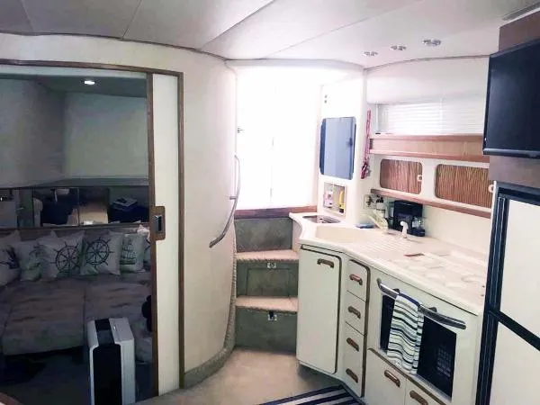 Slide: The Image of Sea Ray 440 Sundancer 1994 - 4