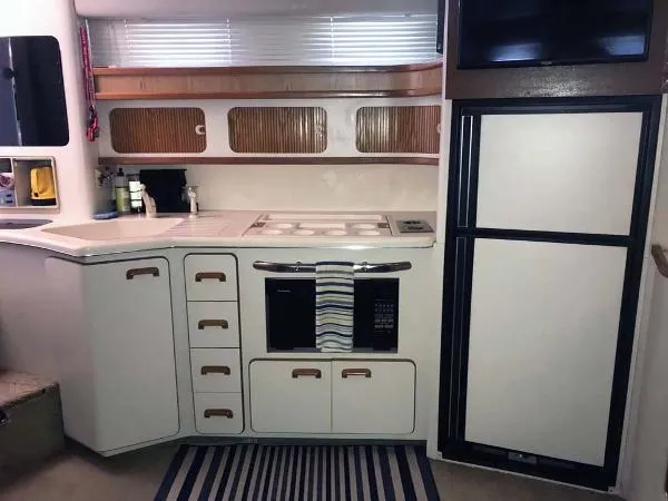 Slide: The Image of Sea Ray 440 Sundancer 1994 - 7