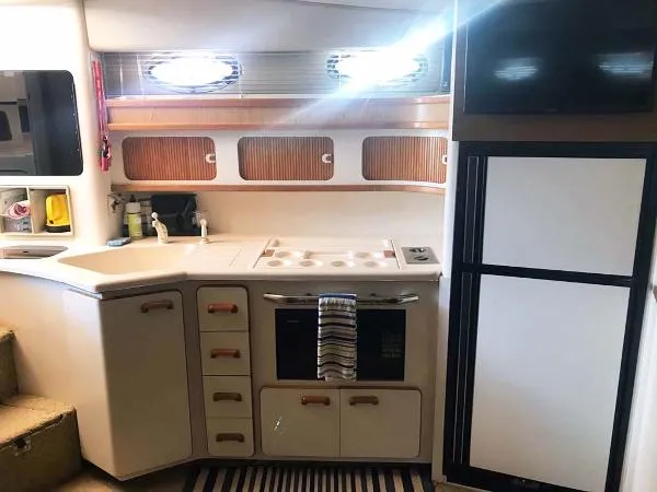 Slide: The Image of Sea Ray 440 Sundancer 1994 - 8