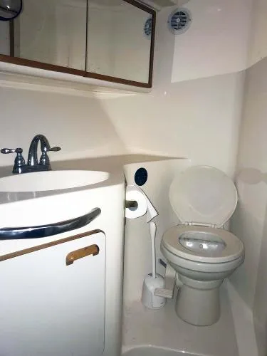 Slide: The Image of Sea Ray 440 Sundancer 1994 - 9