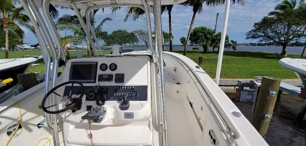 Slide: The Image of Robalo R300 Center Console 2013 - 11