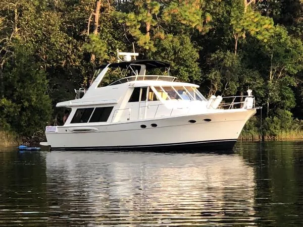 Slide: The Image of Meridian 490 Pilothouse 2007 - 0