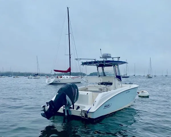 Slide: The Image of Boston Whaler 240 Outrage 2006 - 5