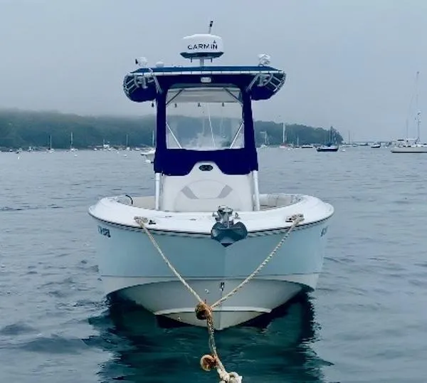Slide: The Image of Boston Whaler 240 Outrage 2006 - 9