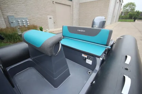 Slide: The Image of Zodiac Medline 580 NEO 115hp In Stock 2021 - 11