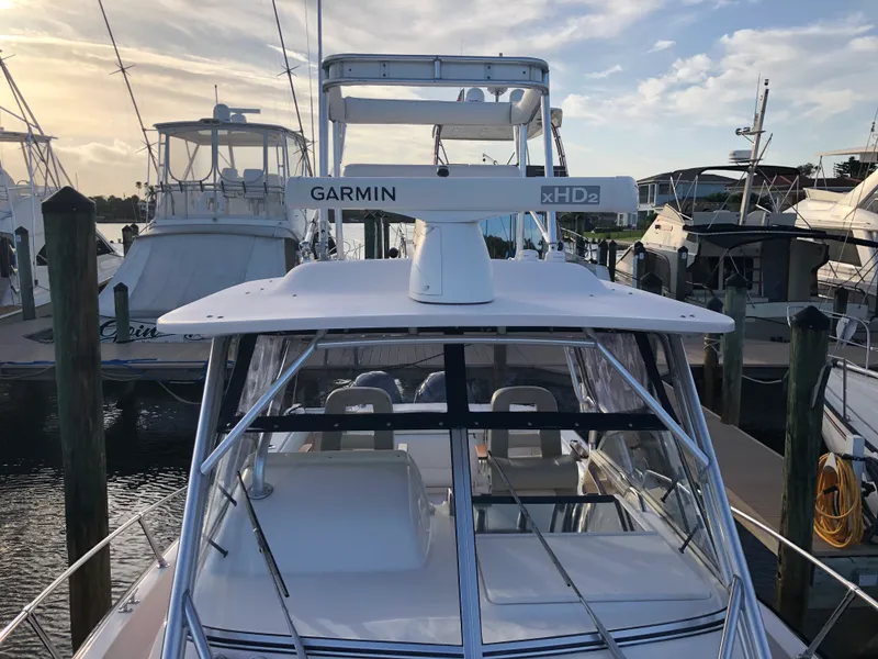 Slide: The Image of Grady-White Marlin 300 2004 - 8