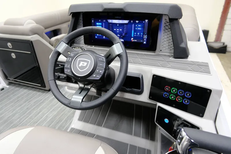 Slide: The Image of Premier 250 Intrigue RLO 2026 - 16