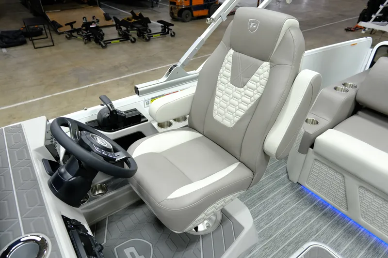 Slide: The Image of Premier 250 Intrigue RLO 2026 - 19