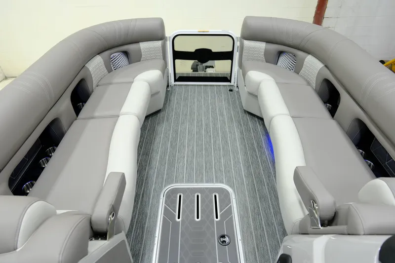 Slide: The Image of Premier 250 Intrigue RLO 2026 - 22