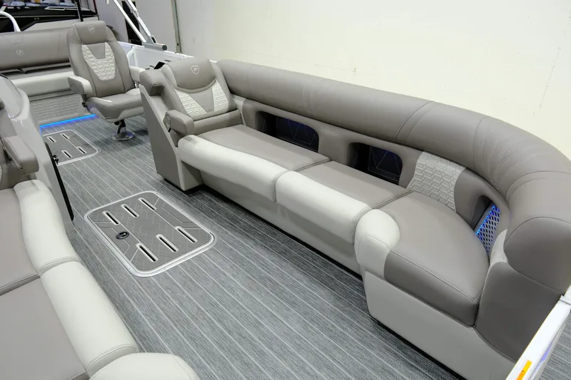 Slide: The Image of Premier 250 Intrigue RLO 2026 - 24