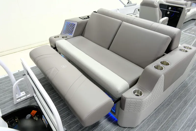 Slide: The Image of Premier 250 Intrigue RLO 2026 - 9