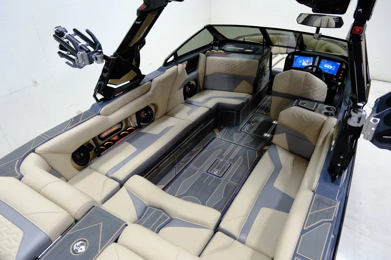 Slide: The Image of Centurion Ri245 2026 - 10