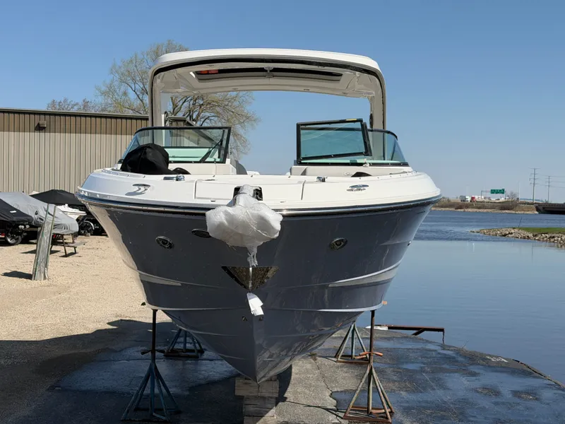 Slide: The Image of Sea Ray SLX 310 Outboard 2026 - 1