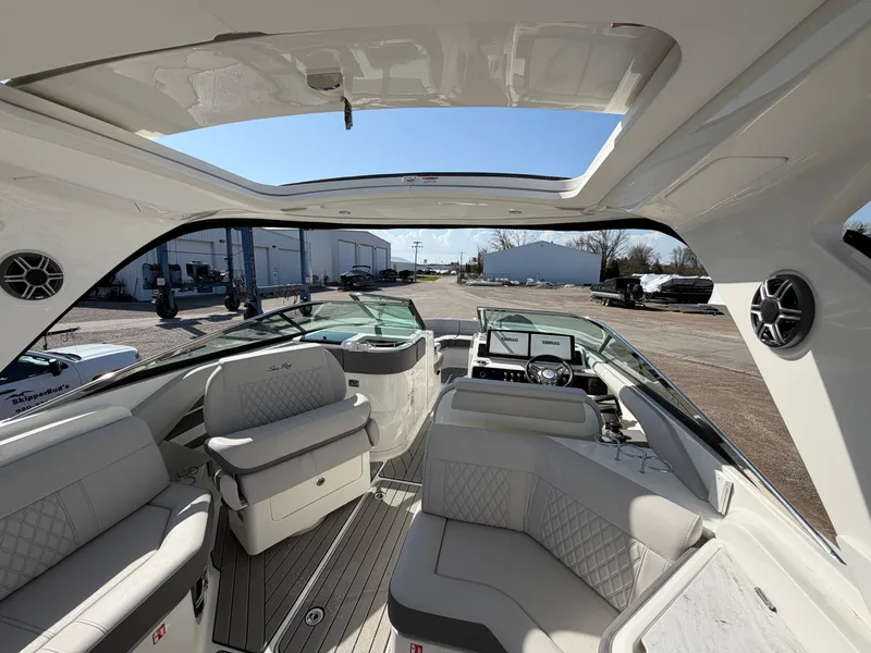 Slide: The Image of Sea Ray SLX 310 Outboard 2026 - 17