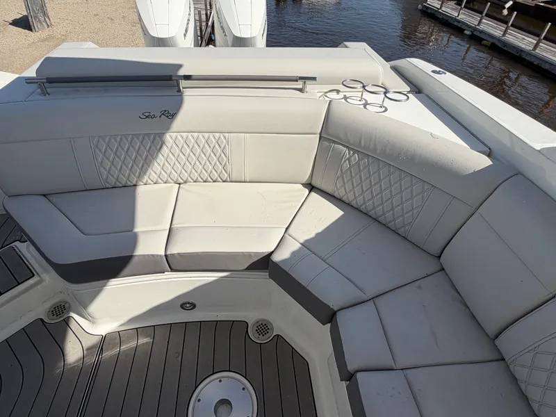 Slide: The Image of Sea Ray SLX 310 Outboard 2026 - 21