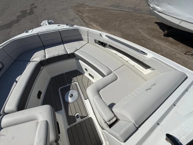 Slide: The Image of Sea Ray SLX 310 Outboard 2026 - 30