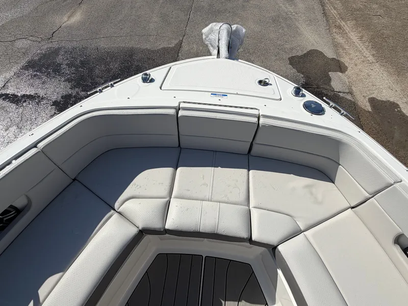 Slide: The Image of Sea Ray SLX 310 Outboard 2026 - 32