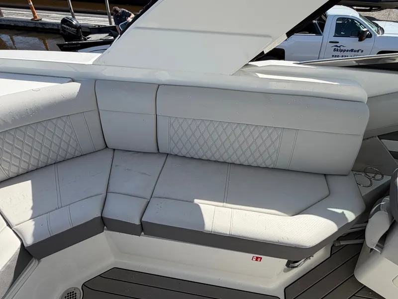 Slide: The Image of Sea Ray SLX 310 Outboard 2026 - 51