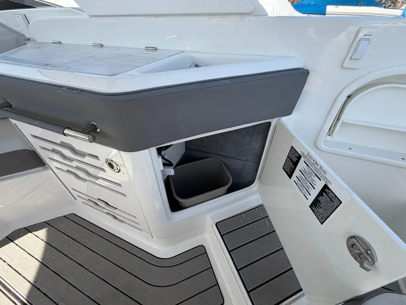 Slide: The Image of Sea Ray SLX 310 Outboard 2026 - 55