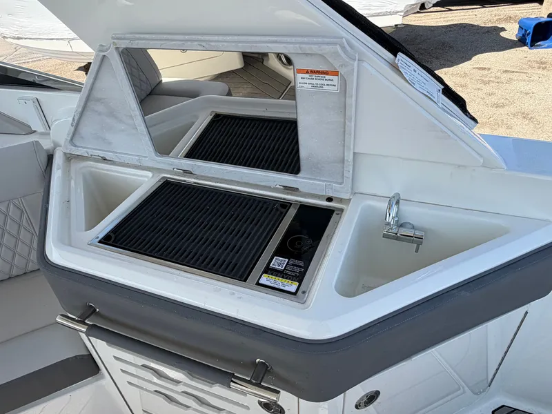 Slide: The Image of Sea Ray SLX 310 Outboard 2026 - 56